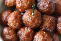 Crock-Pot Cranberry Glazed Meatballs