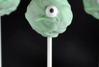 Halloween Cyclops Cake Pops