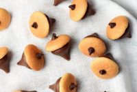 Chocolate Acorn Bites