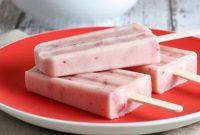 Sweet Strawberry Swirl Yogurt Pops