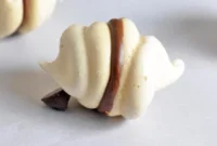 Heavenly Chocolate Meringues