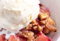 Sweet & Tart Apple Cranberry Streusel