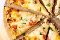 Creamy Chicken Alfredo Pizza