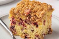 Sweet-Tart Cranberry Crumble Cake
