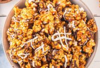 Duotone Chocolate Popcorn Treat