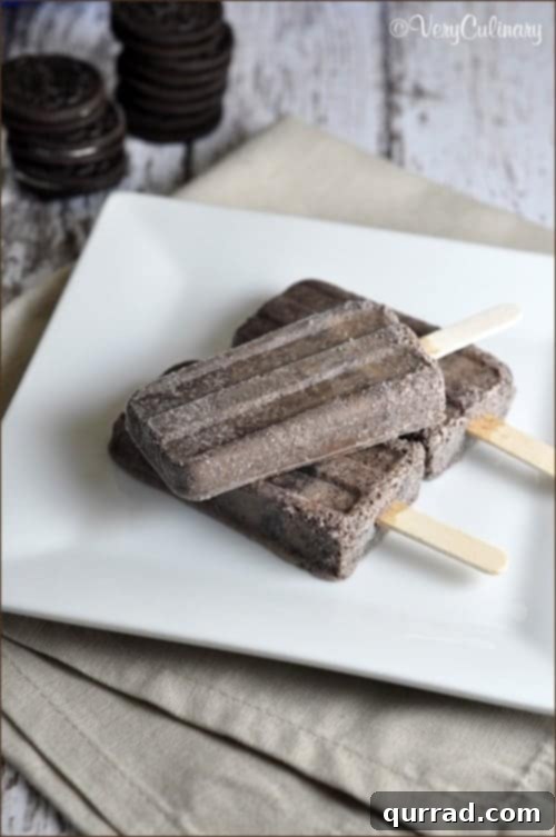 Cookies and Cream Pops #popsicles #oreos #cookiesandcream
