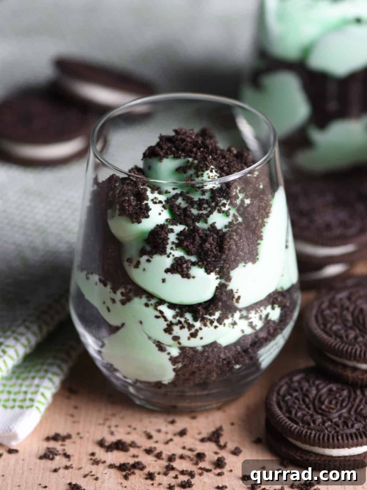 mint oreo grasshopper parfaits