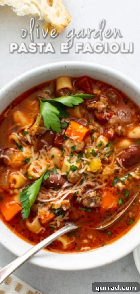Homemade Olive Garden Pasta Fagioli Soup 7 Pin for homemade Olive Garden copycat Pasta e Fagioli soup, highlighting its deliciousness.