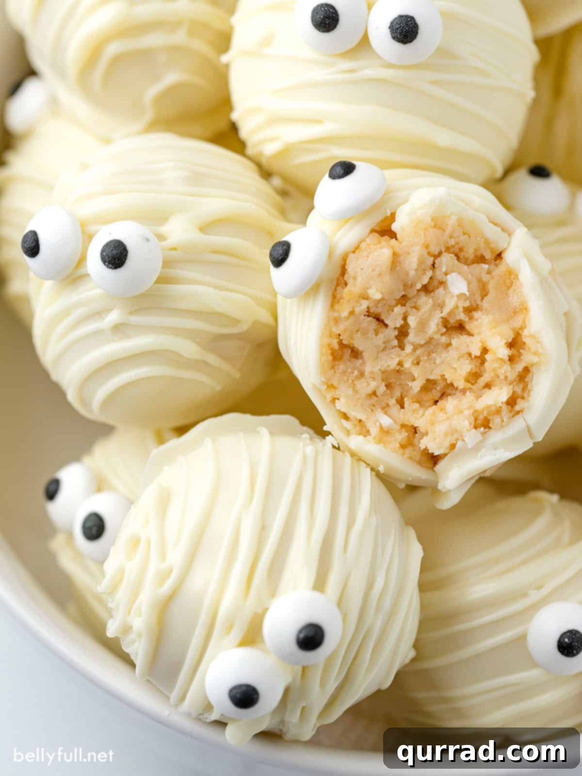 Mummy Oreo Truffles 4 White chocolate Oreo balls with candy eyes