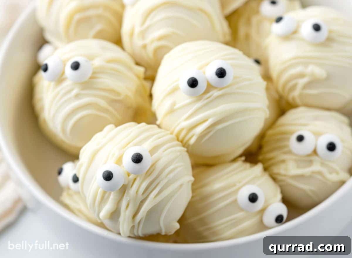 Mummy Oreo Truffles 6 Mummy oreo balls in a bowl