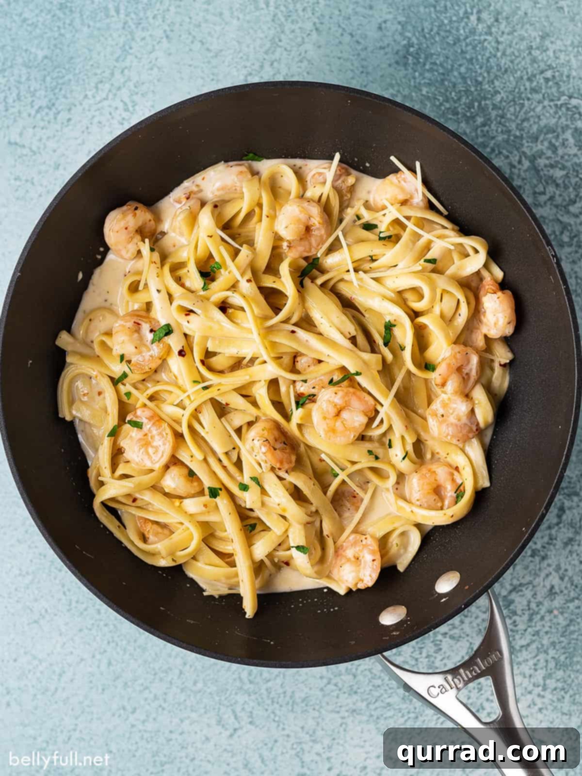 Creamy Garlic Shrimp Alfredo 3 overhead shrimp alfredo in skillet