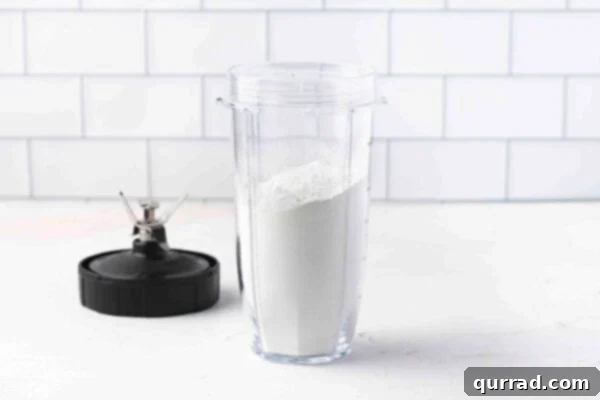 Powdered sugar in a personal blender