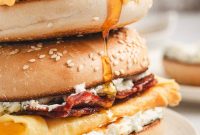 Bee Sting Bagel Recipe: Sweet-Honey Glazed Bagels with Crunch